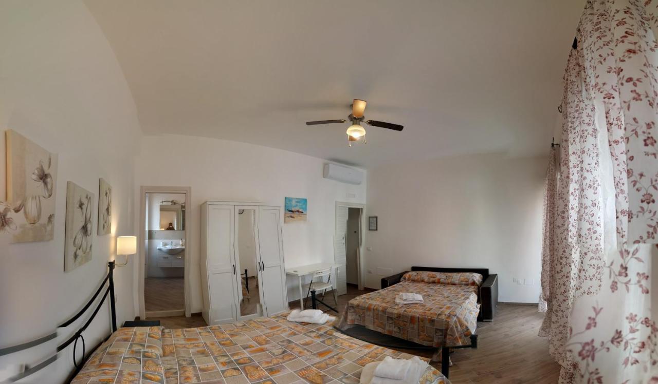 B & B Civico Sei Rooms סלרנו מראה חיצוני תמונה