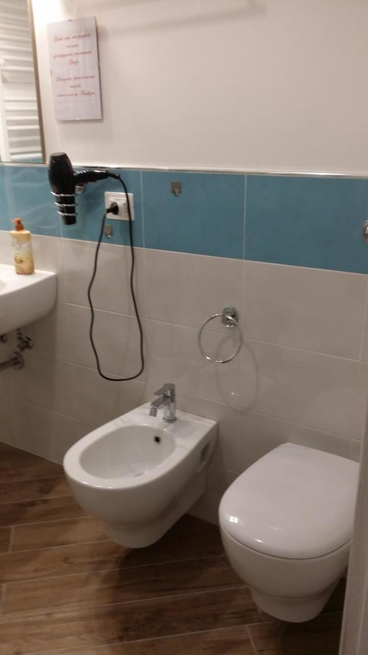 B & B Civico Sei Rooms סלרנו מראה חיצוני תמונה