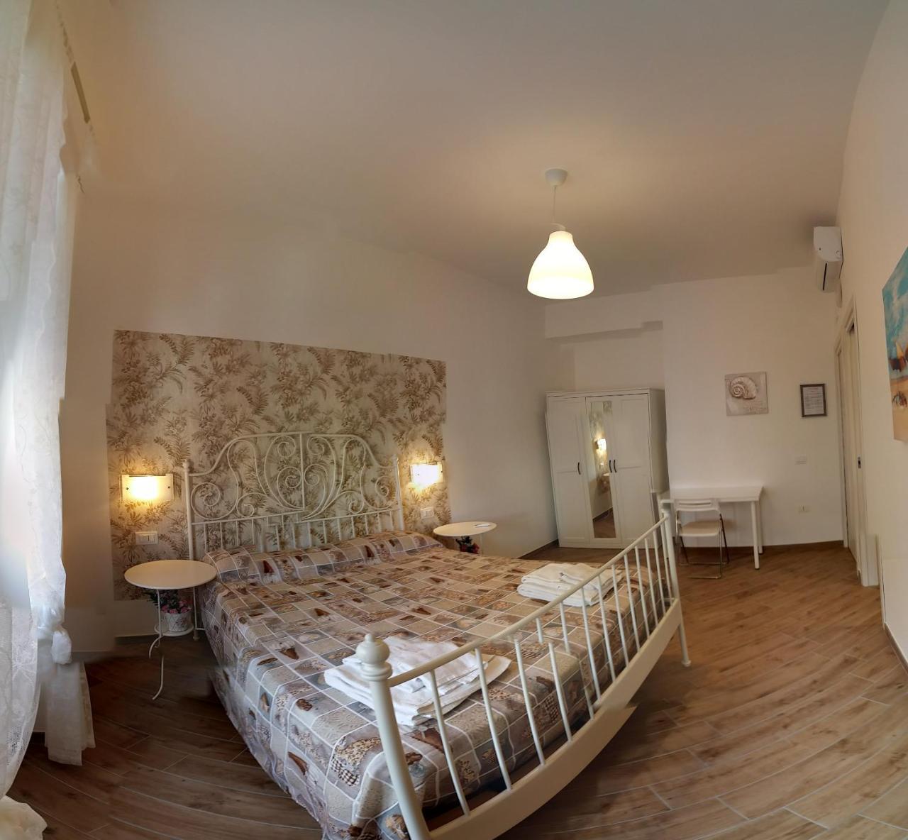 B & B Civico Sei Rooms סלרנו מראה חיצוני תמונה