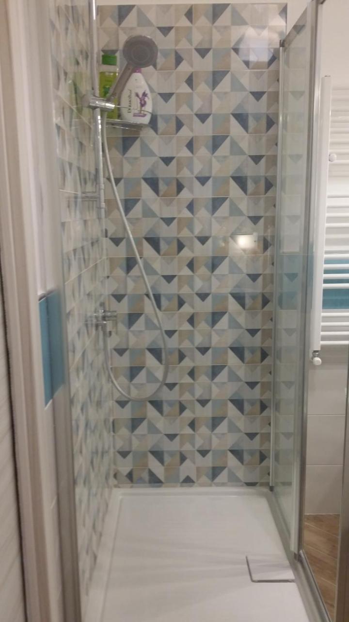 B & B Civico Sei Rooms סלרנו מראה חיצוני תמונה