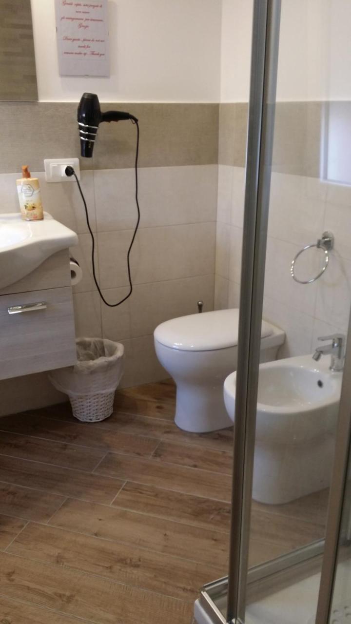 B & B Civico Sei Rooms סלרנו מראה חיצוני תמונה